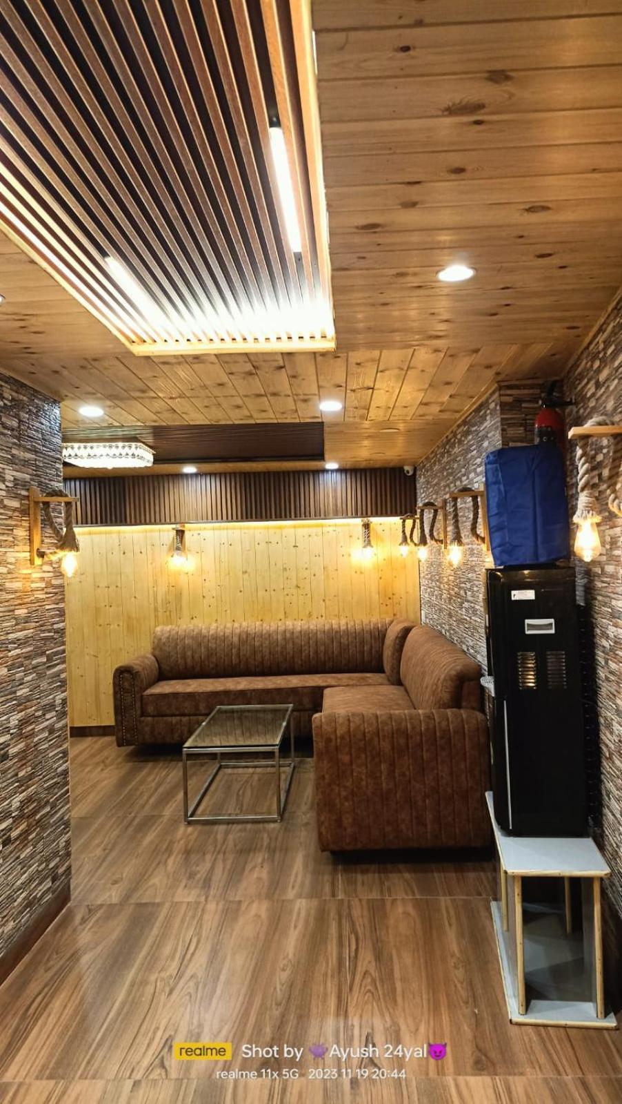 Hotel Ma Heights Далхаузи Экстерьер фото