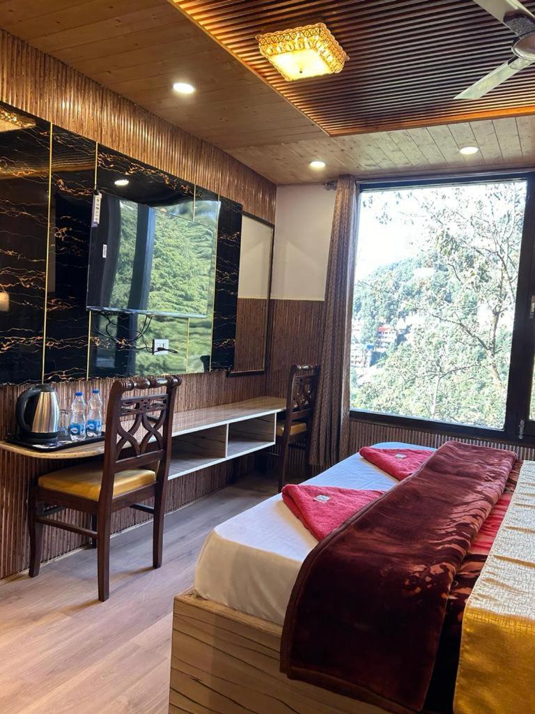 Hotel Ma Heights Далхаузи Экстерьер фото
